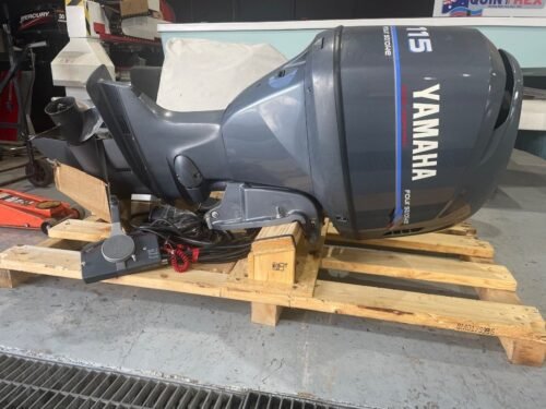2001 Yamaha F115 HP 4-Cylinder EFI 4-Stroke 20" (L) Outboard Motor - Image 1