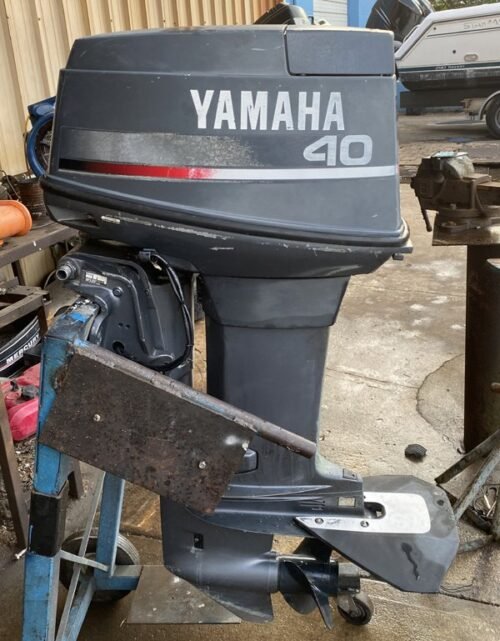 1997 Yamaha 40 HP 2-Cyl Carbureted 2-Stroke 20" (L) Outboard Motor - Image 1