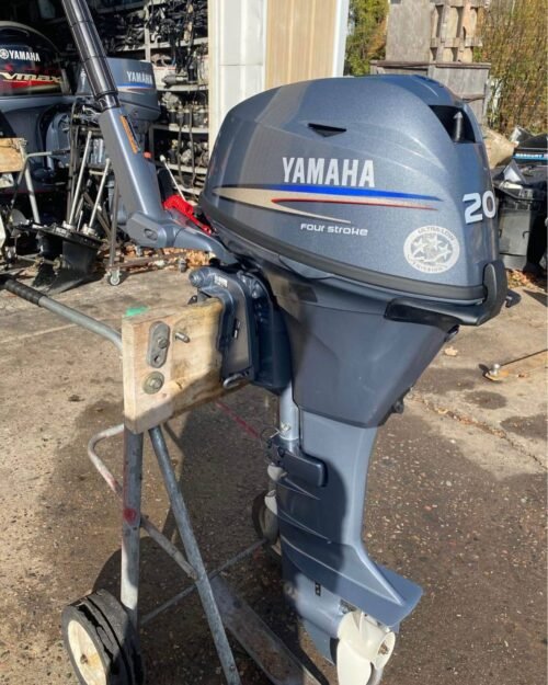 Used Yamaha 20 HP 4-Stroke Long Shaft Tiller Outboard Motor - Image 2