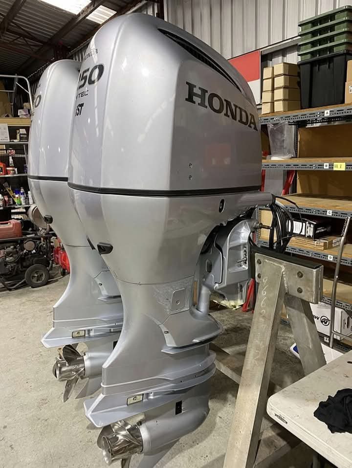 Twin Honda BF250 4 Stroke Outboards For Sale Twin Honda BF250 4 Stroke Outboards For Sale